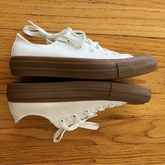 Converse Chuck CTAS II Gum Low Top Canvas Trainers - Picture 3 of 7